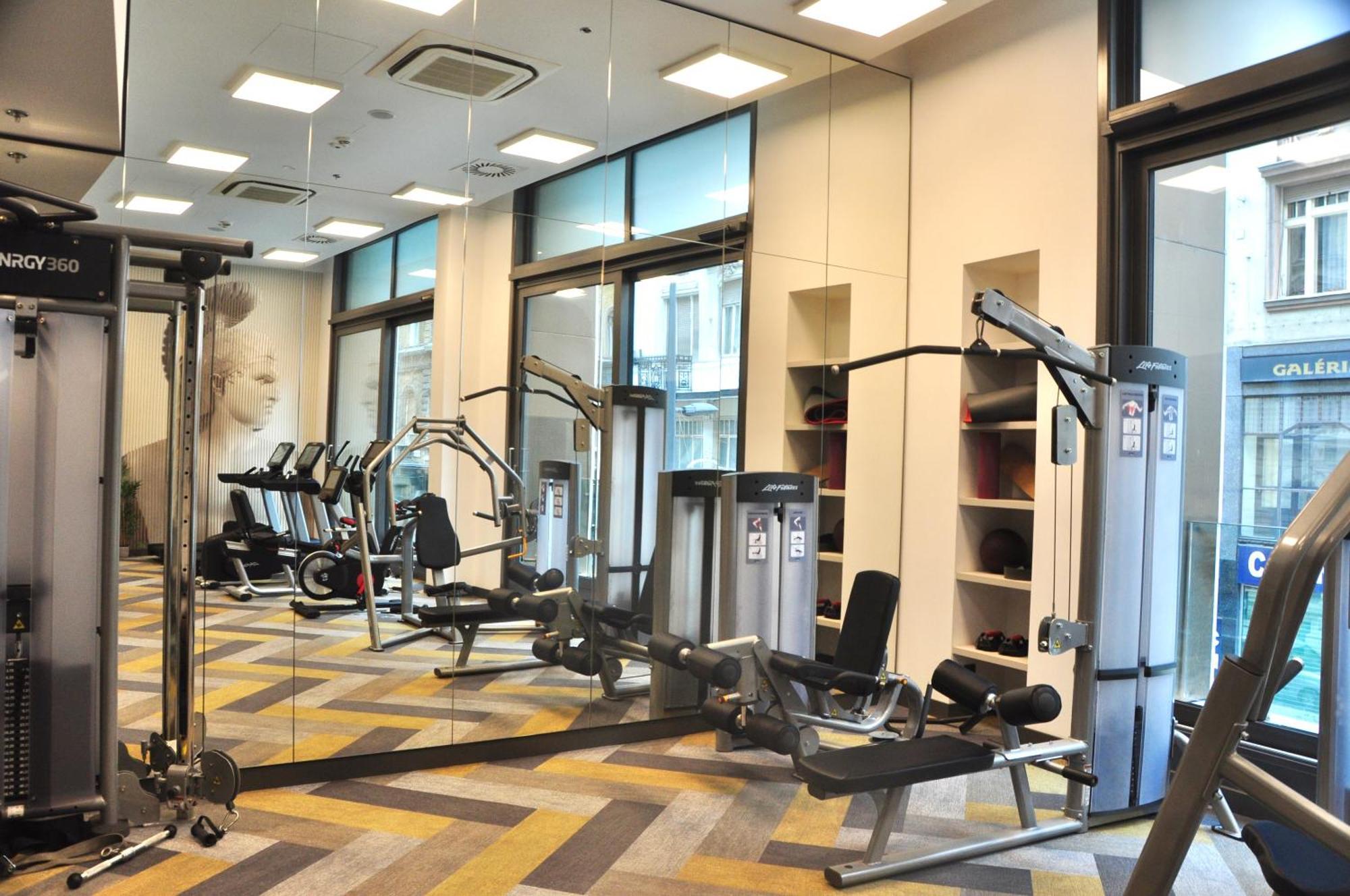 Emerald Residence Luxury Apartments บูดาเปสต์ ภายนอก รูปภาพ