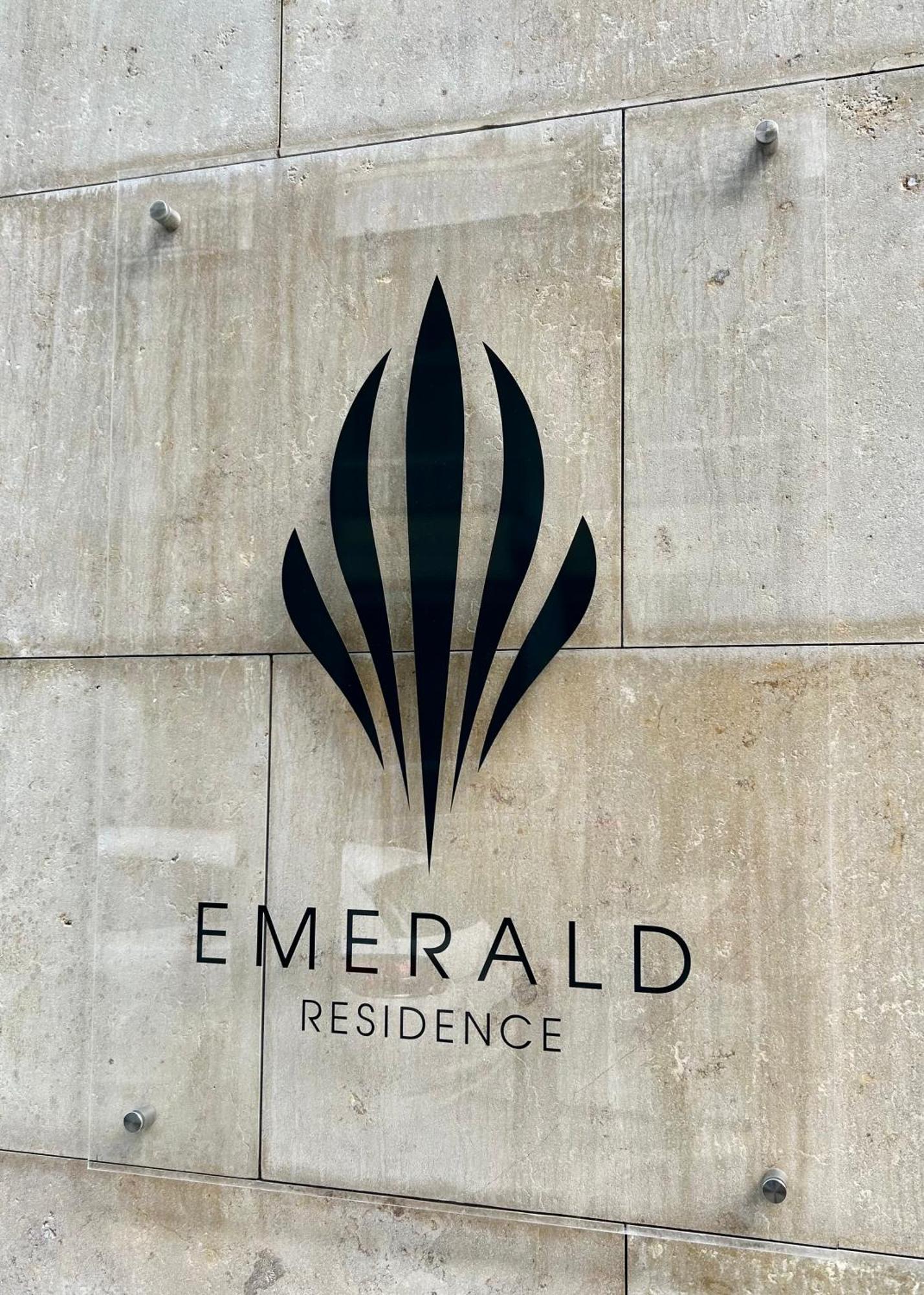 Emerald Residence Luxury Apartments บูดาเปสต์ ภายนอก รูปภาพ